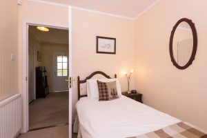 image of self catering cottage single bedroom
